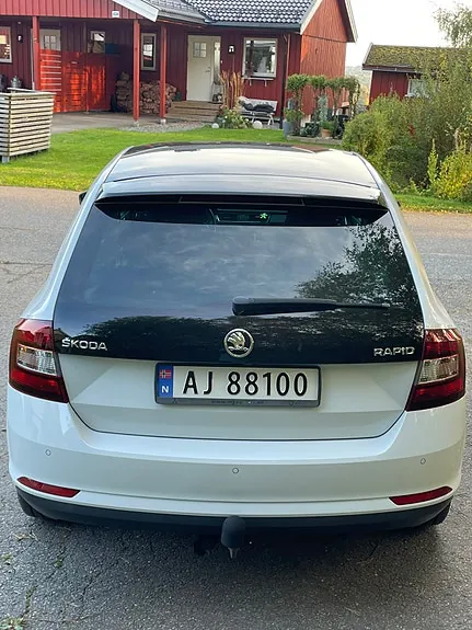 Skoda Rapid Spaceback 2017 photo 2
