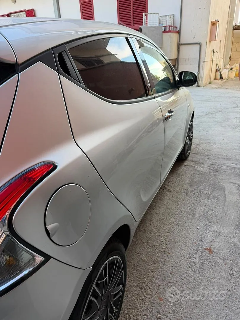 Lancia Ypsilon 2016 photo 5