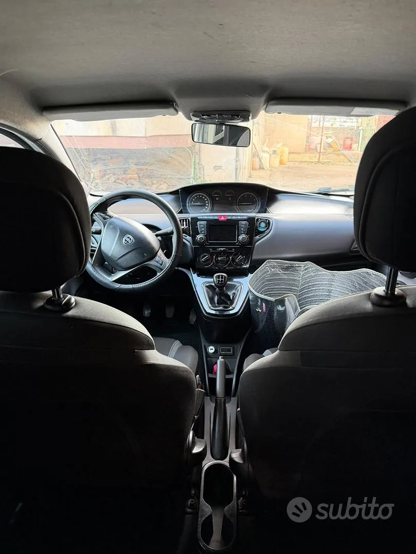 Lancia Ypsilon 2016 photo 4