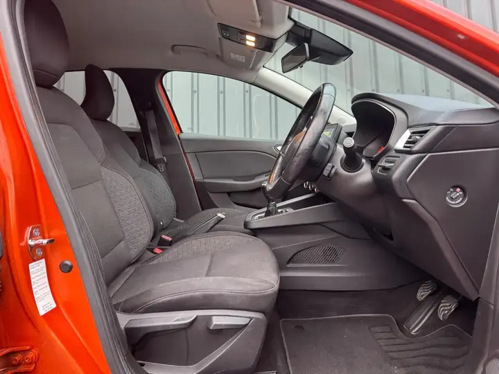 Renault Clio 2019 photo 2