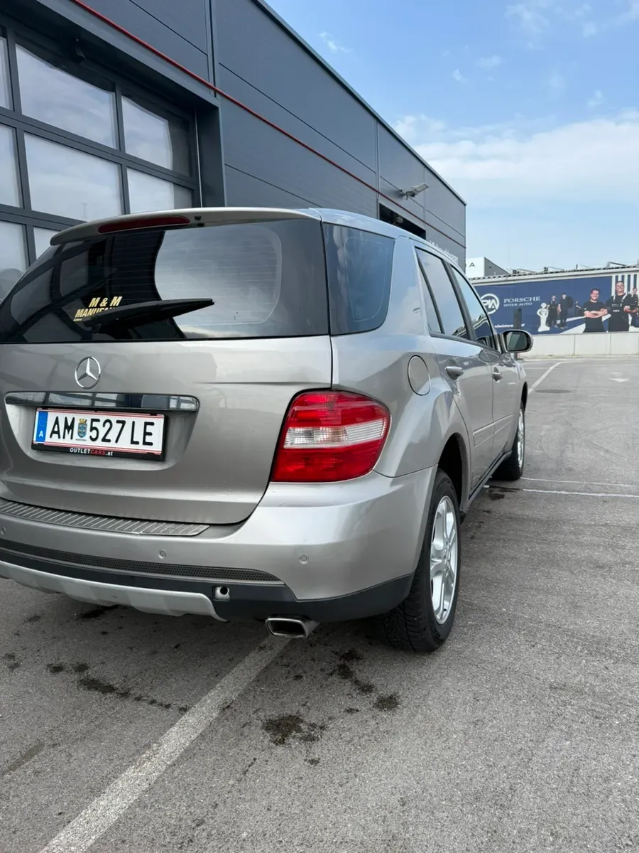 Mercedes-Benz M-Class 2006 photo 3