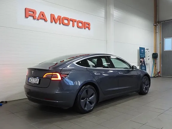 Tesla Model 3 2020 photo 5