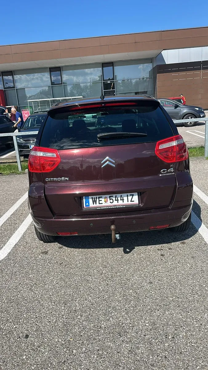 Citroen C4 Picasso 2008 photo 2