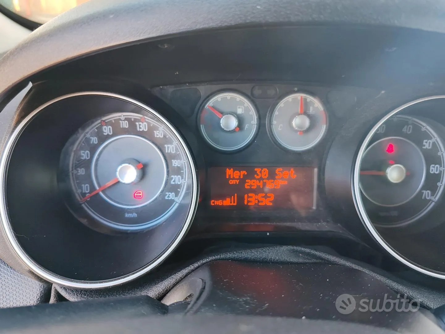 Fiat Punto 2012 photo 3