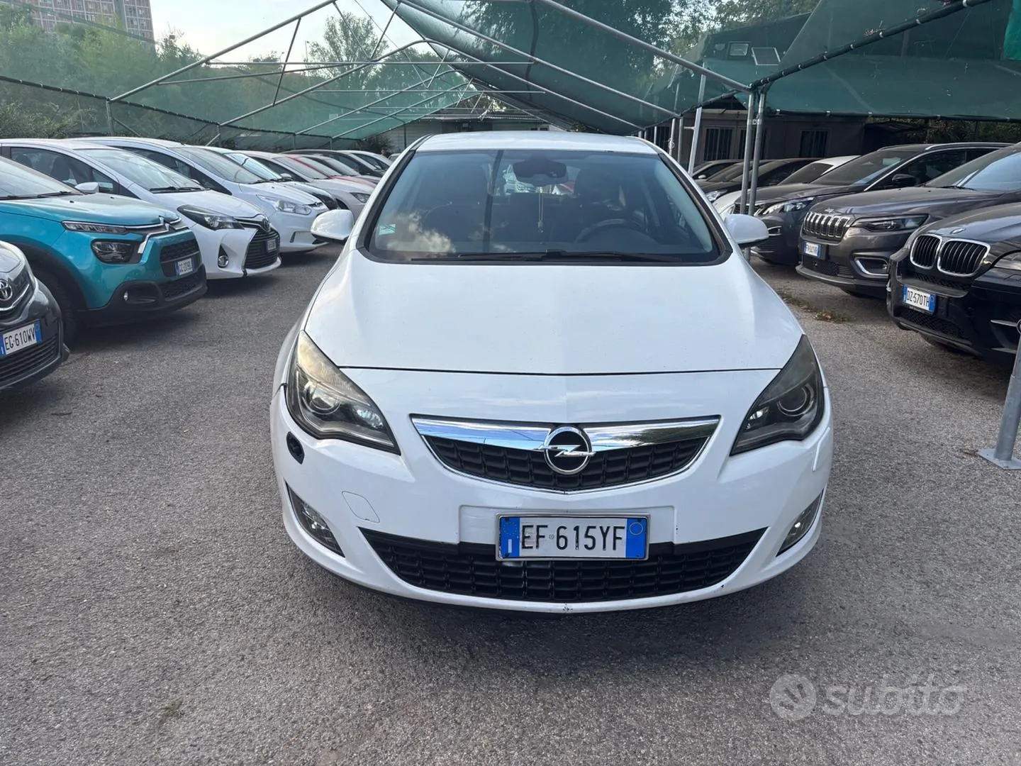Opel Astra 2010 photo 2