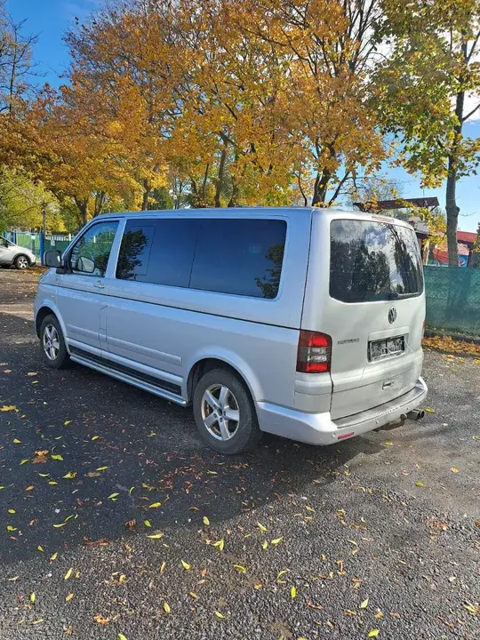 Volkswagen Multivan 2009 photo 3