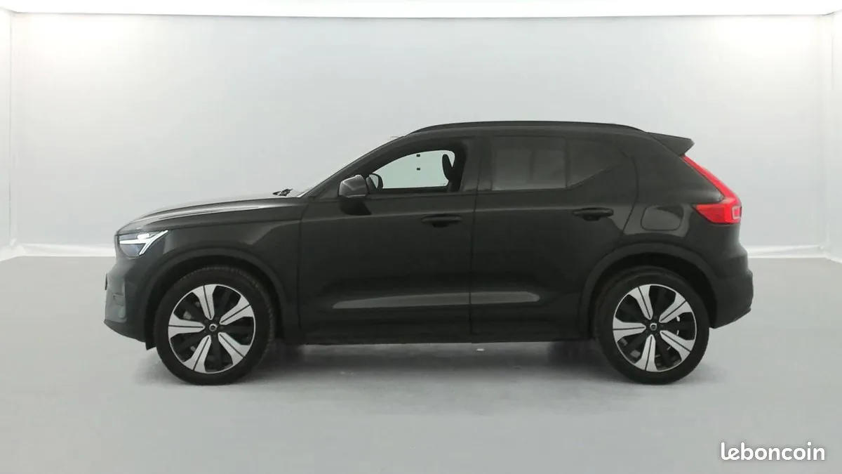 Volvo Xc40 2022 photo 2