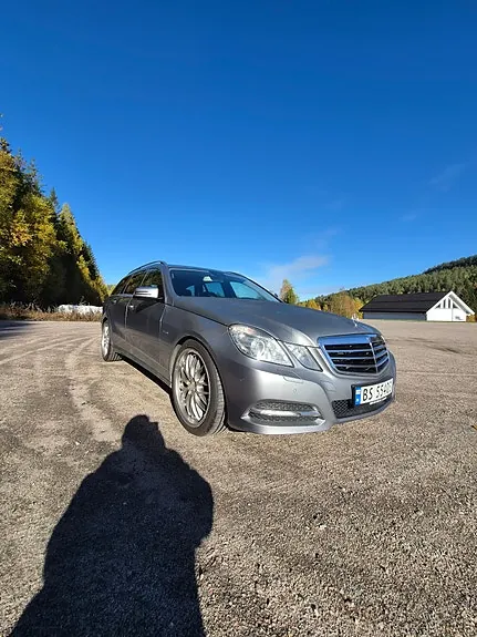 Mercedes-Benz E220 D 2012 photo 2