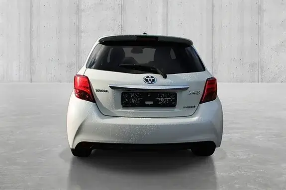 Toyota Yaris 2015 photo 5