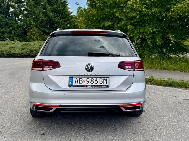 Volkswagen Passat Variant 2021 photo 4