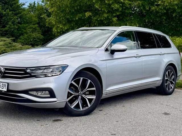 Volkswagen Passat Variant 2021 photo 2