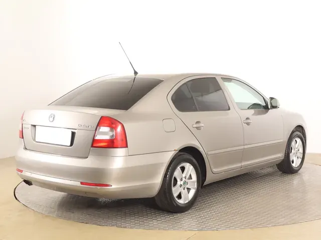 Skoda Octavia 2009 photo 4