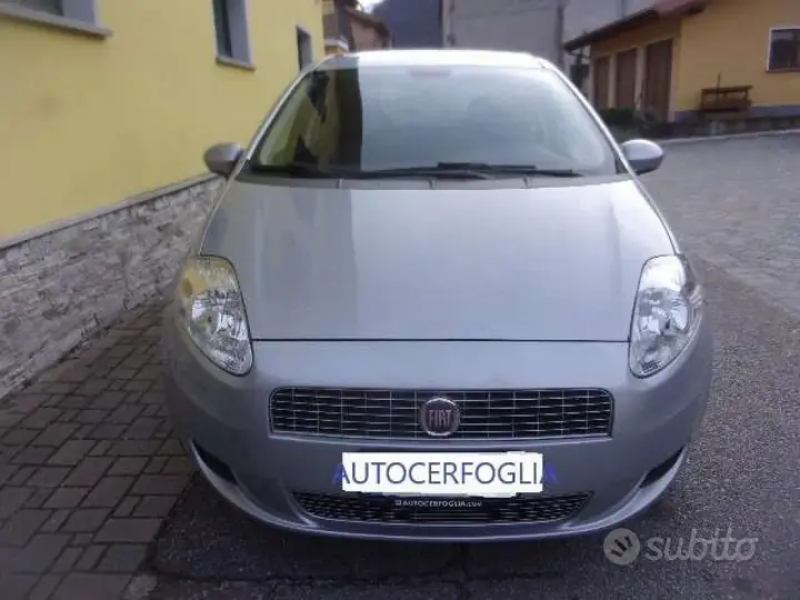 Fiat Grande Punto 2009 photo 3
