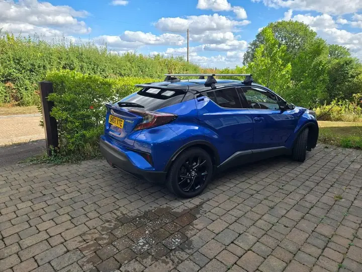 Toyota C-Hr 2018 photo 4