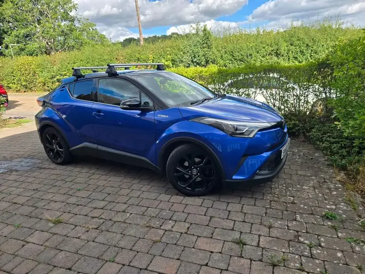 Toyota C-Hr 2018 photo 3