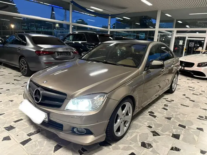 Mercedes-Benz C 320