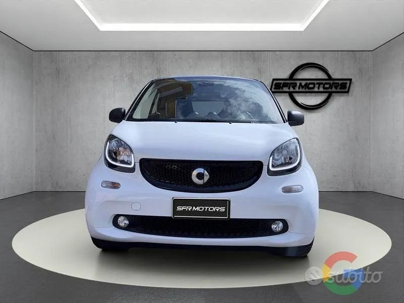 Smart Fortwo 2017 photo 2