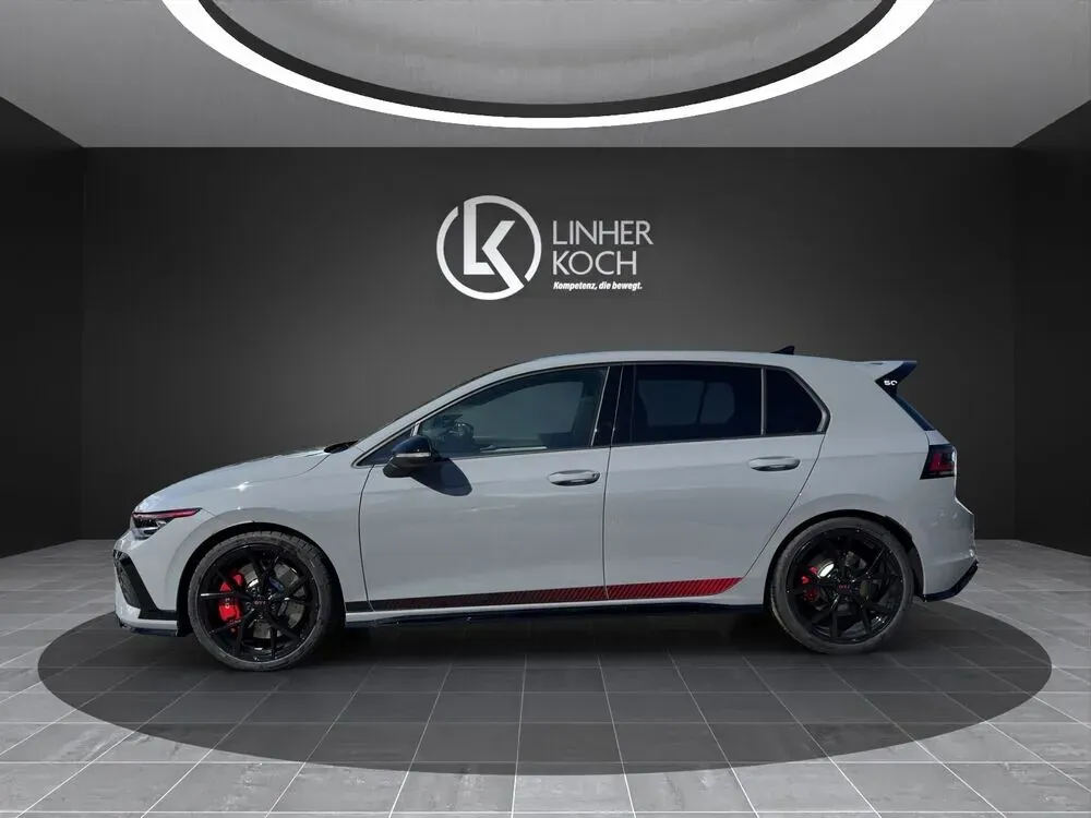 Volkswagen Golf 2026 photo 2