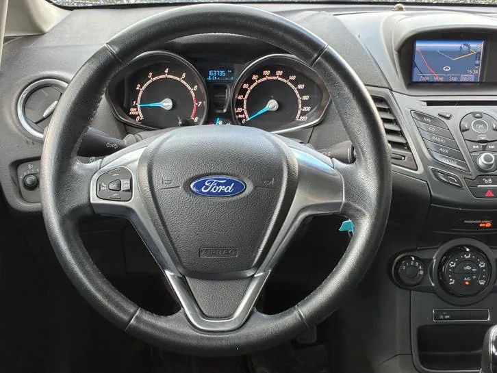 Ford Fiesta 2016 photo 2
