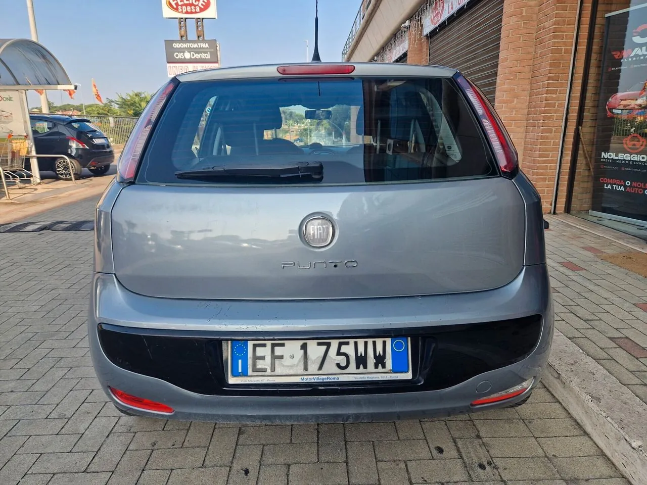 Fiat Grande Punto 2010 photo 4