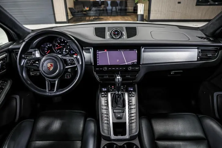 Porsche Macan 2019 photo 2