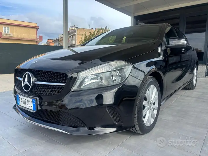 Mercedes-Benz A 180 2017 photo 3