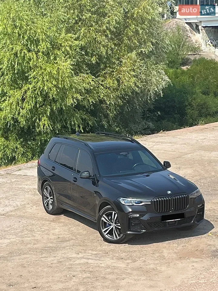 BMW X7 2021 photo 2