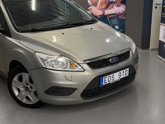 Ford Focus 2009 photo 2