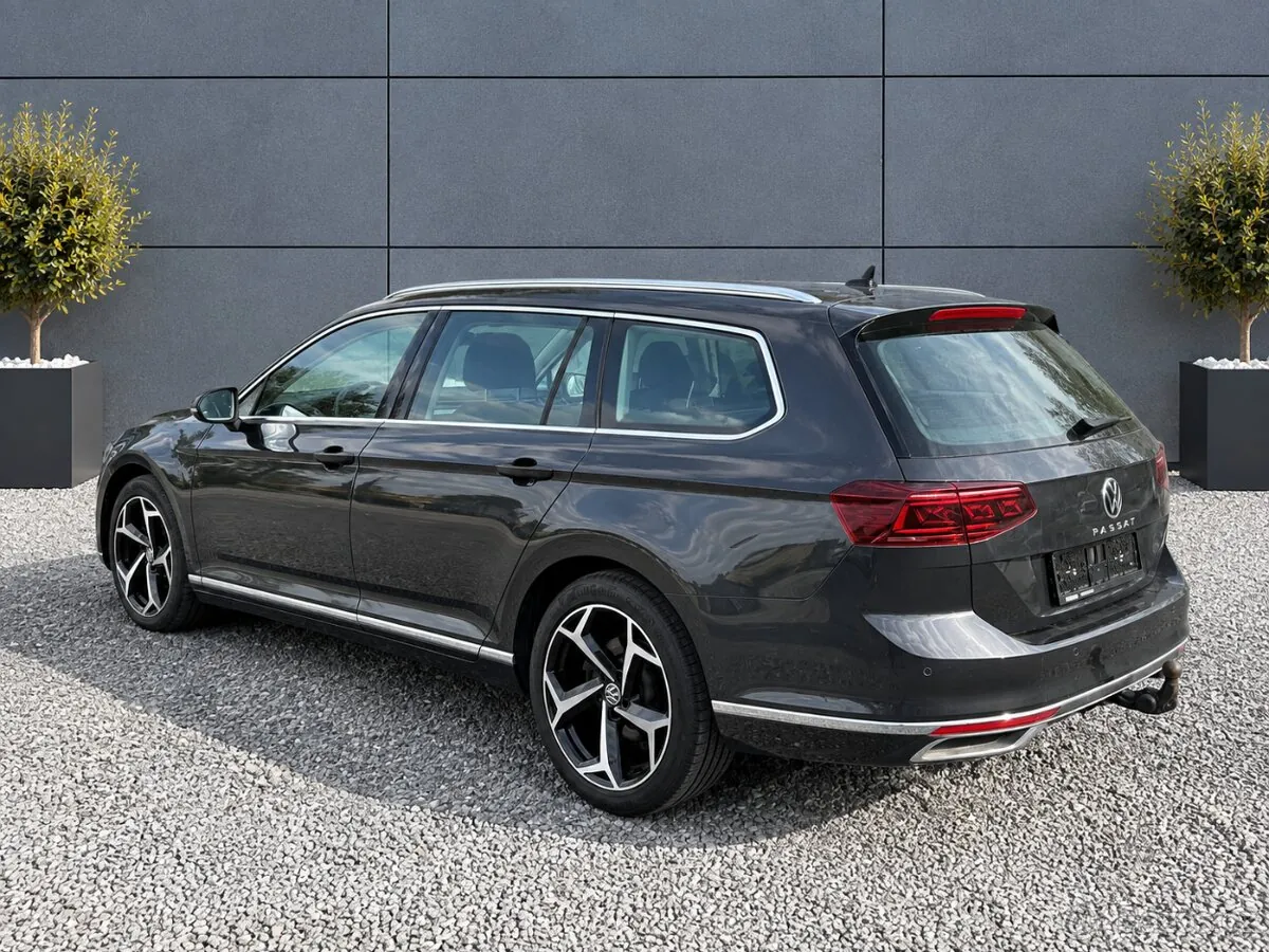 Volkswagen Passat 2022 photo 3
