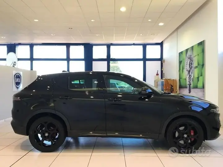 Alfa Romeo Tonale 2025 photo 2