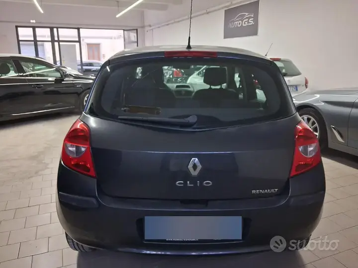 Renault Clio 2007 photo 4