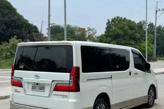 Toyota Hiace 2020 photo 3