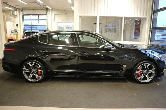 Kia Stinger 2018 photo 2