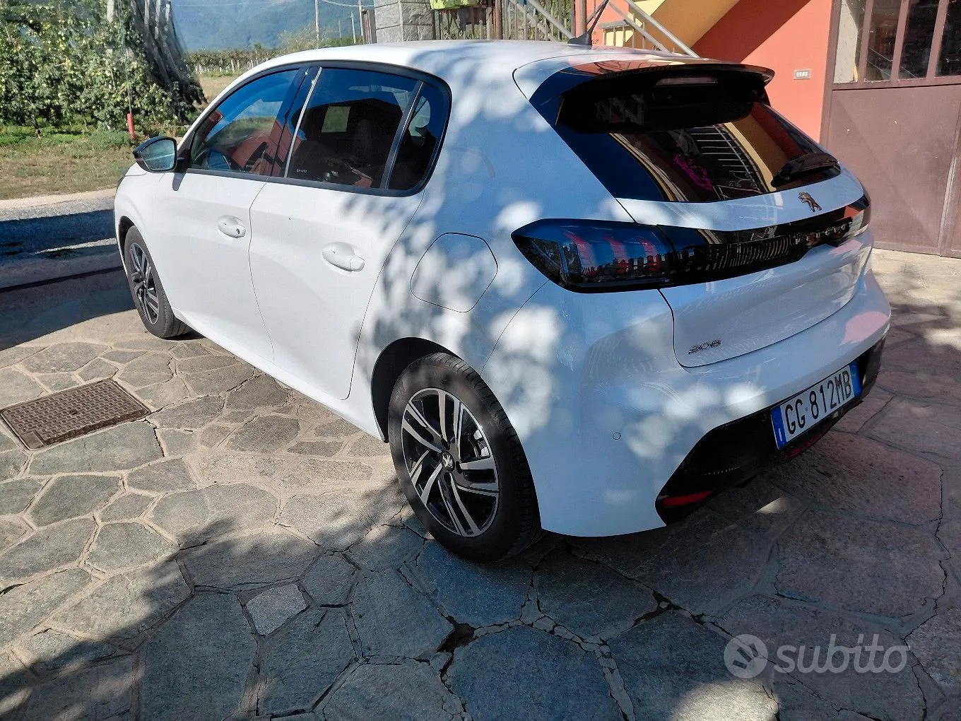 Peugeot 208 2022 photo 4