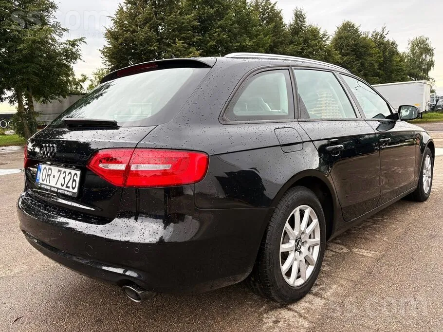 Audi A4 2012 photo 4