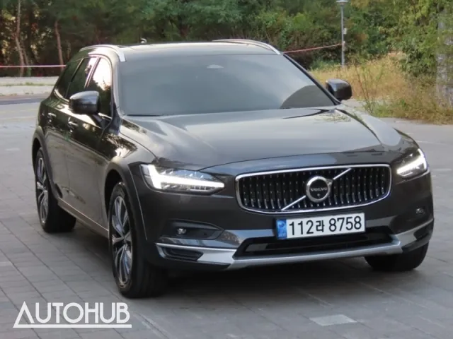 Volvo V90 2022 photo 2