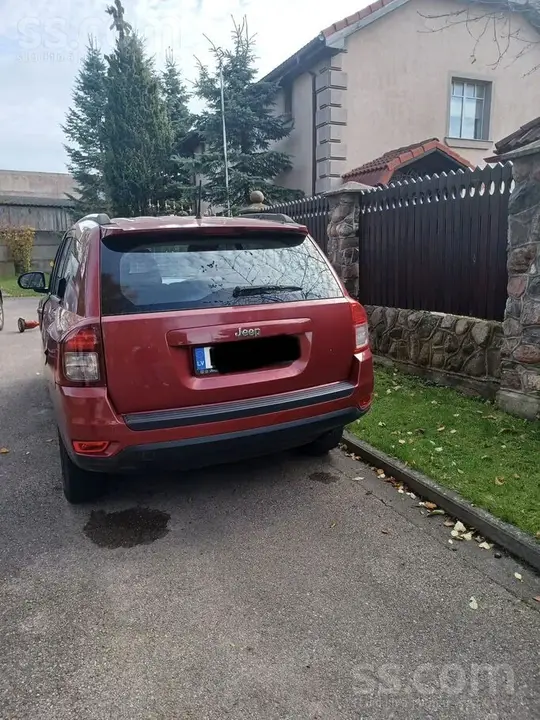 Jeep Compass 2011 photo 2
