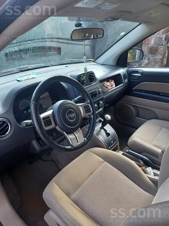 Jeep Compass 2011 photo 4