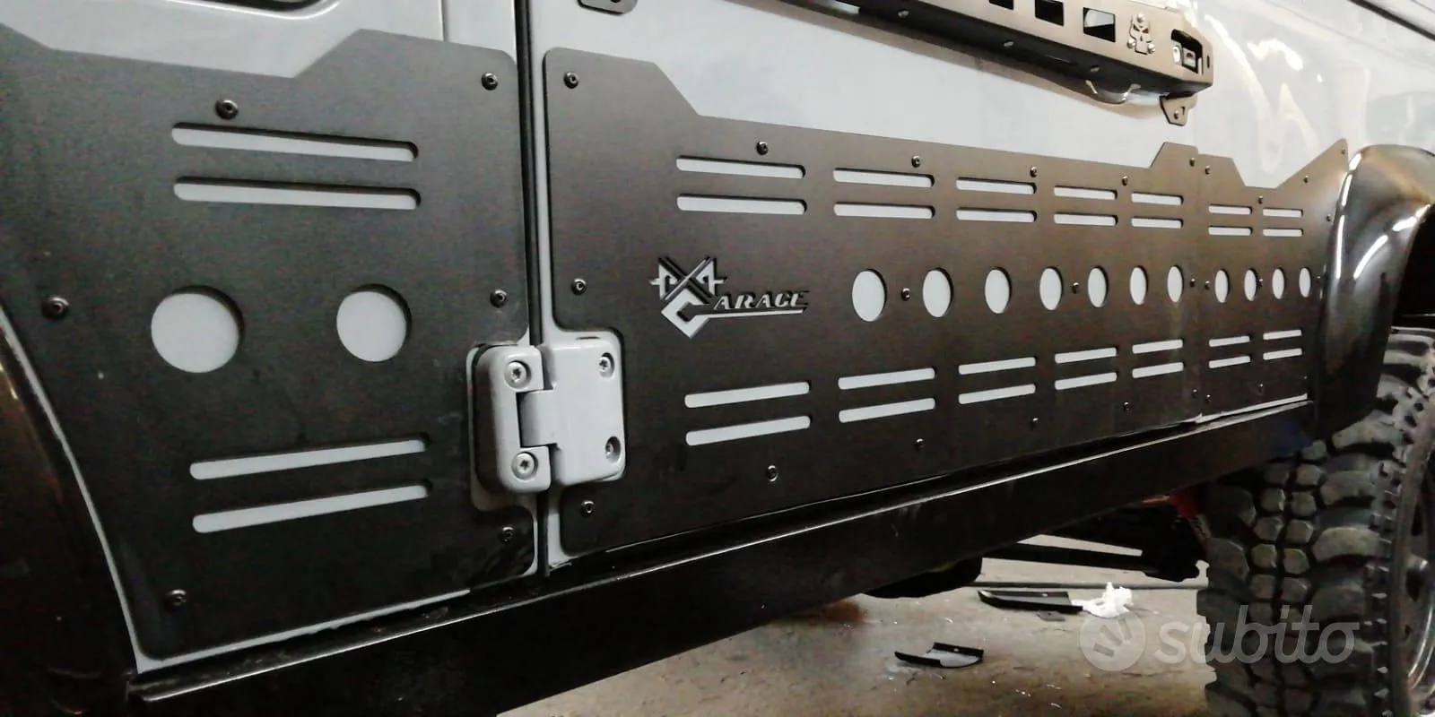 Land Rover Defender 1991 photo 4