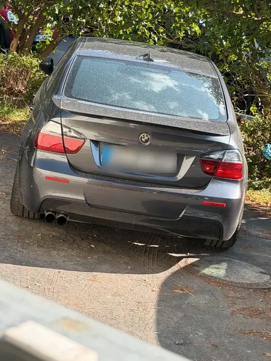 BMW 320I
