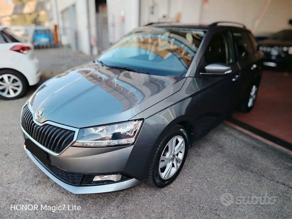 Skoda Fabia 2022 photo 2