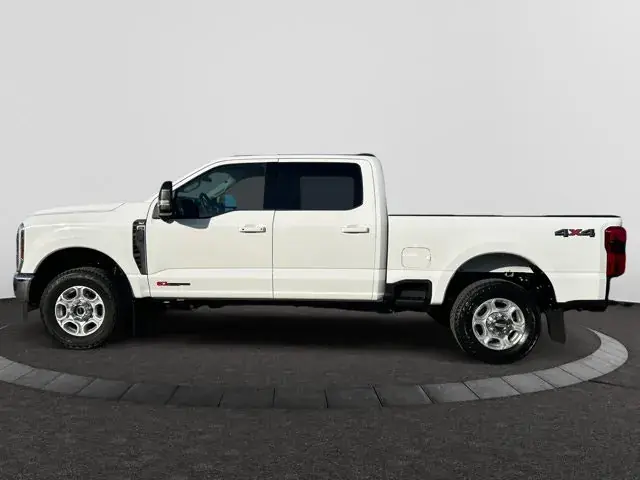 Ford F350 2027 photo 2