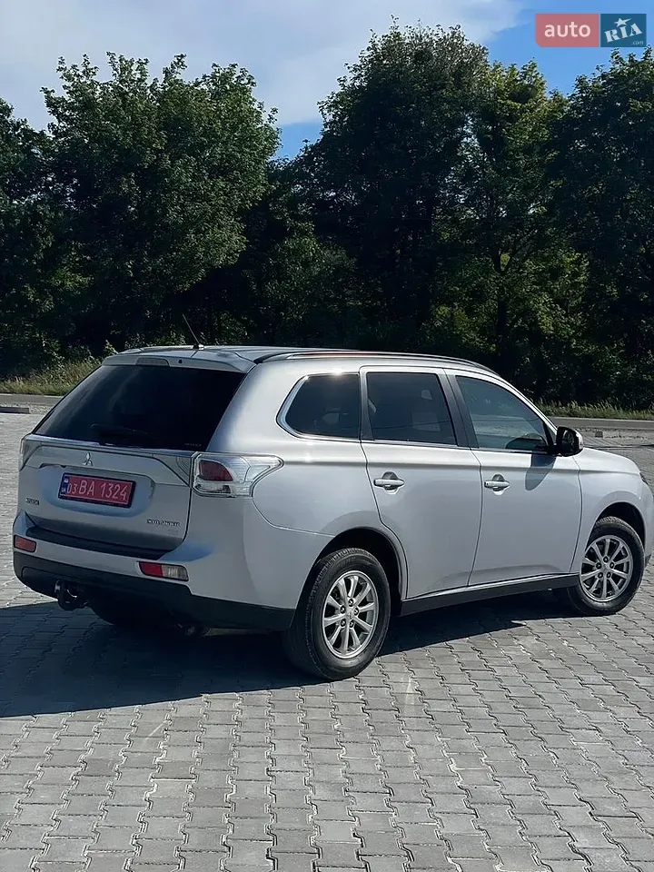 Mitsubishi Outlander 2013 photo 5