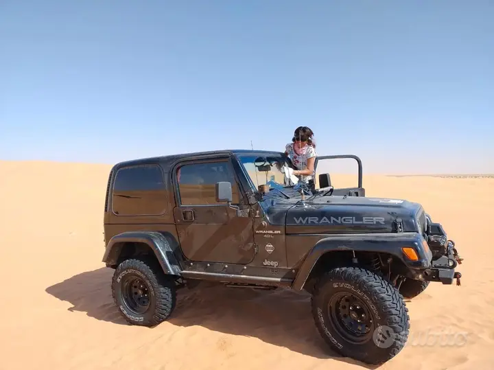 Jeep Wrangler 2000 photo 2