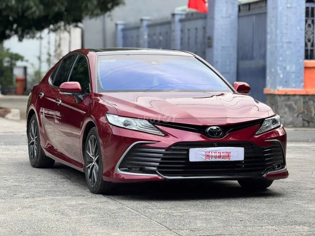Toyota Camry 2022 photo 2