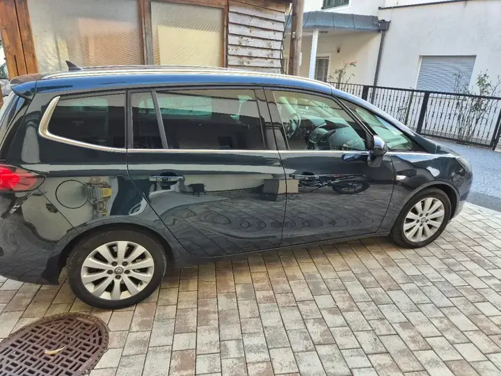 Opel Zafira Tourer 2015 photo 3