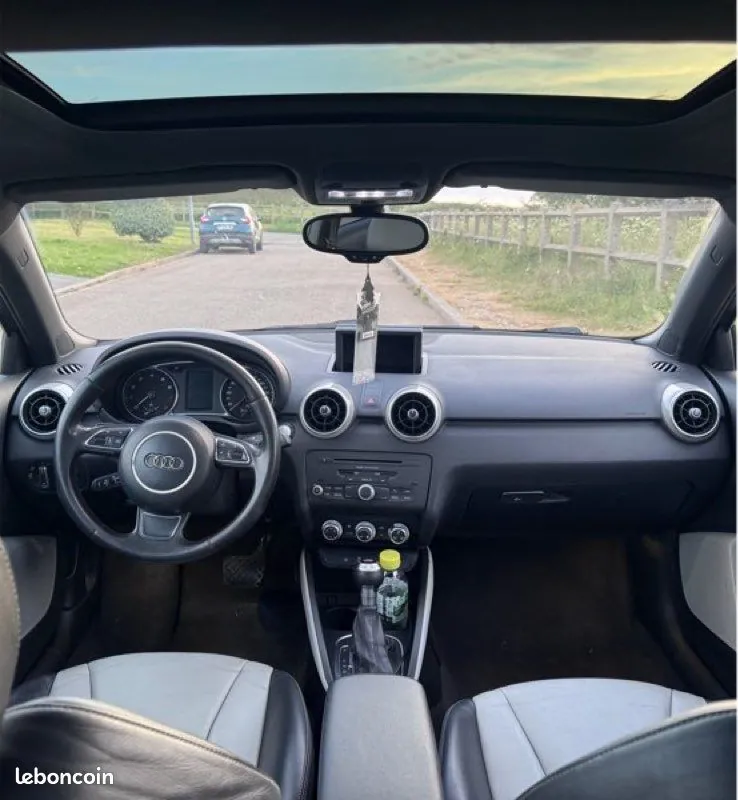 Audi A1 2011 photo 3
