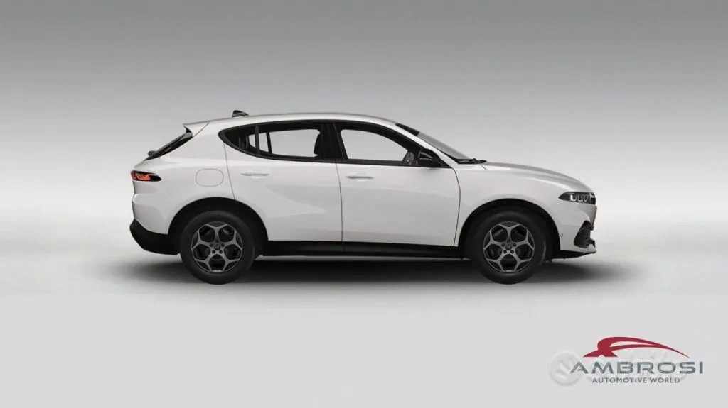 Alfa Romeo Tonale 2026 photo 2
