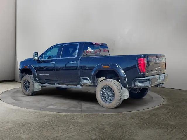 GMC Sierra 3500Hd 2024 photo 3