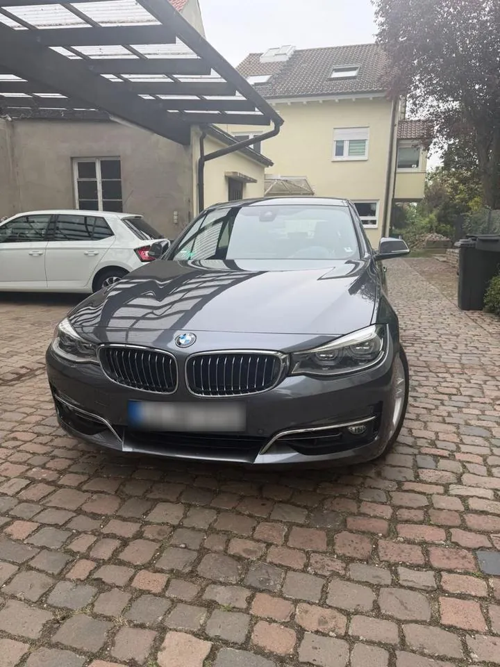 BMW 330I